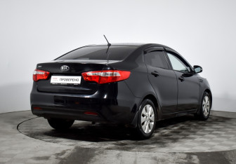 Подержанный автомобиль Kia Rio Sedan 2013 года (5 фото)