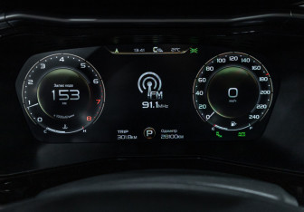 Подержанный автомобиль Geely Tugella 2024 года (18 фото)