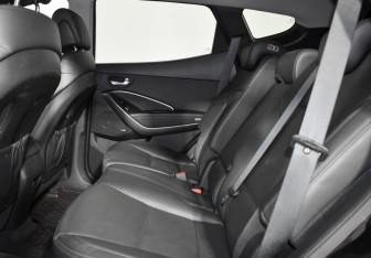 Подержанный автомобиль Hyundai Santa Fe 2017 года (14 фото)