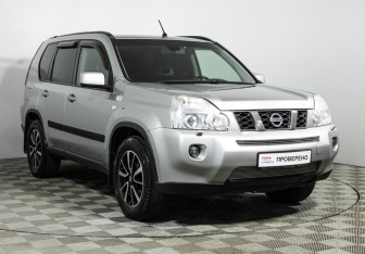 Подержанный автомобиль Nissan X-Trail 2010 года (3 фото)