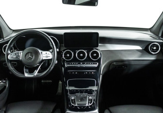 Подержанный автомобиль Mercedes-Benz GLC Coupe 2019 года (13 фото)