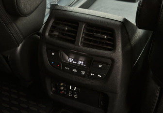 Подержанный автомобиль Honda Pilot 2017 года (32 фото)