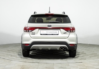 Подержанный автомобиль Kia Rio Hatchback 2018 года (6 фото)