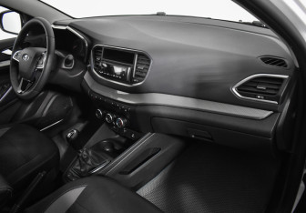 Подержанный автомобиль LADA (ВАЗ) Vesta Sedan 2023 года (12 фото)