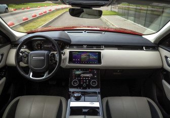 Подержанный автомобиль Land Rover Range Rover Velar 2020 года (13 фото)