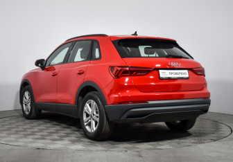 Подержанный автомобиль Audi Q3 2021 года (7 фото)