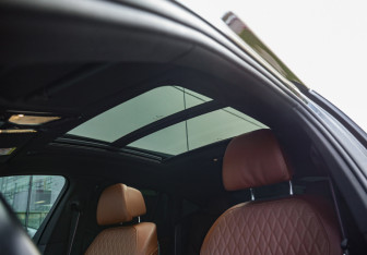 Подержанный автомобиль BMW X6 2023 года (29 фото)