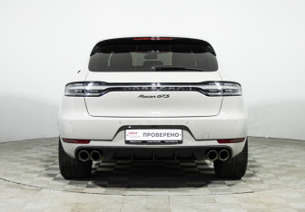Подержанный автомобиль Porsche Macan 2021 года (6 фото)
