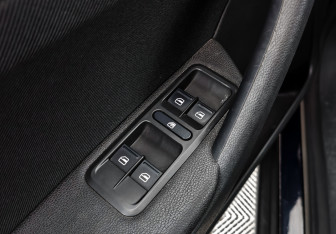 Подержанный автомобиль Skoda Yeti 2010 года (10 фото)