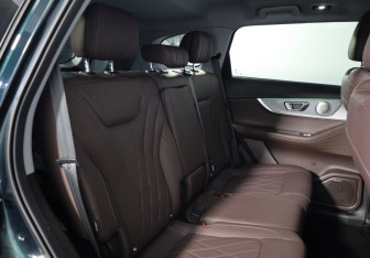 Подержанный автомобиль Chery Tiggo 8 Pro Max 2023 года (13 фото)