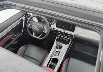 Подержанный автомобиль Geely Coolray 2023 года (22 фото)