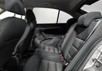 Подержанный автомобиль Skoda Octavia Liftback 2011 года (11 фото)