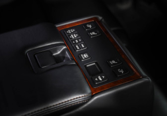 Подержанный автомобиль Toyota Camry Sedan 2013 года (32 фото)