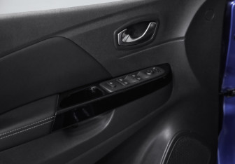 Подержанный автомобиль Renault Kaptur 2021 года (20 фото)