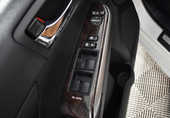 Подержанный автомобиль Toyota Camry Sedan 2017 года (16 фото)