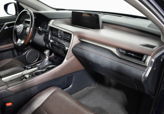 Подержанный автомобиль Lexus RX 2017 года (14 фото)