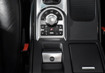 Подержанный автомобиль Land Rover Range Rover 2006 года (13 фото)