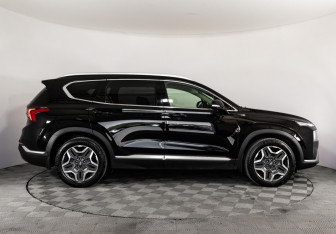 Подержанный автомобиль Hyundai Santa Fe 2021 года (5 фото)