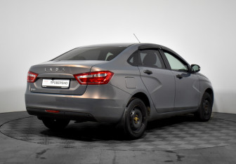 Подержанный автомобиль LADA (ВАЗ) Vesta Sedan 2018 года (5 фото)