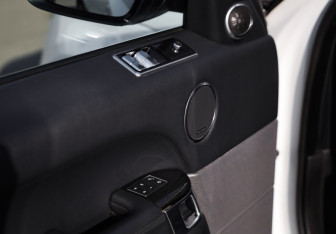 Подержанный автомобиль Land Rover Range Rover Sport 2018 года (26 фото)