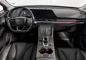 Подержанный автомобиль Omoda C5 2023 года (13 фото)