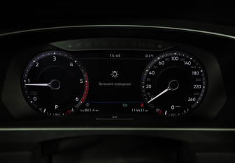 Подержанный автомобиль Volkswagen Tiguan 2018 года (10 фото)