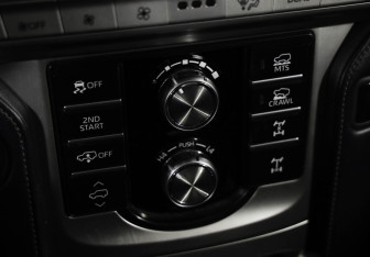 Подержанный автомобиль Toyota Land Cruiser Prado 2017 года (17 фото)