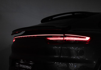 Подержанный автомобиль Porsche Cayenne 2021 года (38 фото)