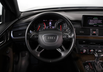 Подержанный автомобиль Audi A6 Sedan 2013 года (10 фото)