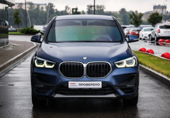 Подержанный автомобиль BMW X1 2021 года (4 фото)