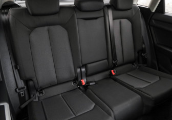 Подержанный автомобиль Audi Q3 2020 года (31 фото)