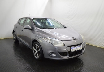 Подержанный автомобиль Renault Megane Hatchback 2009 года (3 фото)