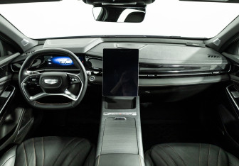 Подержанный автомобиль Geely Preface 2024 года (13 фото)