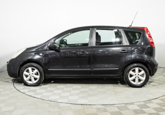 Подержанный автомобиль Nissan Note 2008 года (8 фото)