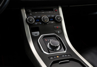 Подержанный автомобиль Land Rover Range Rover Evoque 2014 года (4 фото)