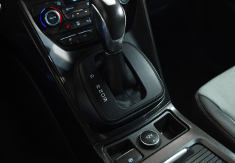 Подержанный автомобиль Ford Kuga 2017 года (15 фото)