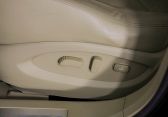 Подержанный автомобиль Infiniti FX 2012 года (28 фото)