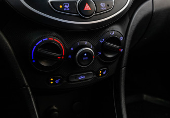 Подержанный автомобиль Hyundai Solaris Sedan 2014 года (11 фото)