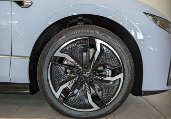 Новый Voyah Passion 2023 (7 фото)