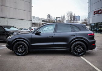 Подержанный автомобиль Porsche Cayenne 2019 года (8 фото)