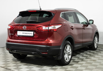 Подержанный автомобиль Nissan Qashqai 2014 года (5 фото)