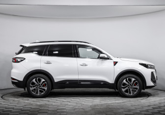 Подержанный автомобиль Chery Tiggo 7 Pro Max 2024 года (4 фото)