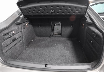 Подержанный автомобиль Skoda Superb Liftback 2018 года (28 фото)