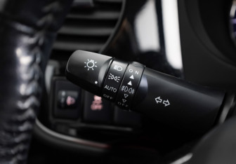 Подержанный автомобиль Mitsubishi Outlander 2021 года (14 фото)