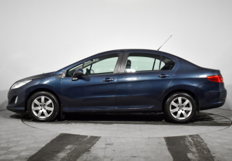 Подержанный автомобиль Peugeot 408 2013 года (8 фото)
