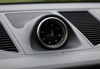 Подержанный автомобиль Porsche Macan 2019 года (14 фото)