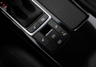 Подержанный автомобиль Kia Optima Sedan 2017 года (15 фото)