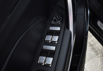 Подержанный автомобиль Geely Atlas Pro 2022 года (16 фото)