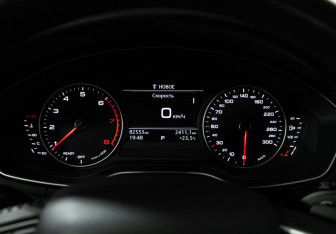 Подержанный автомобиль Audi A4 Sedan 2018 года (12 фото)