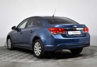 Подержанный автомобиль Chevrolet Cruze Sedan 2014 года (7 фото)